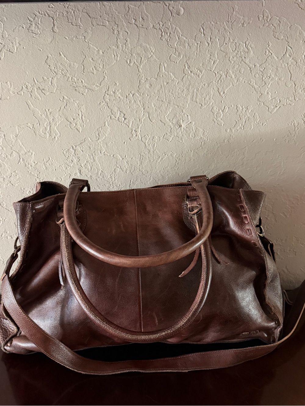 Bed Stu Tote Bag Distressed Dark Brown Leather Weekender Perfect Condition Strap - Picture 8 of 12